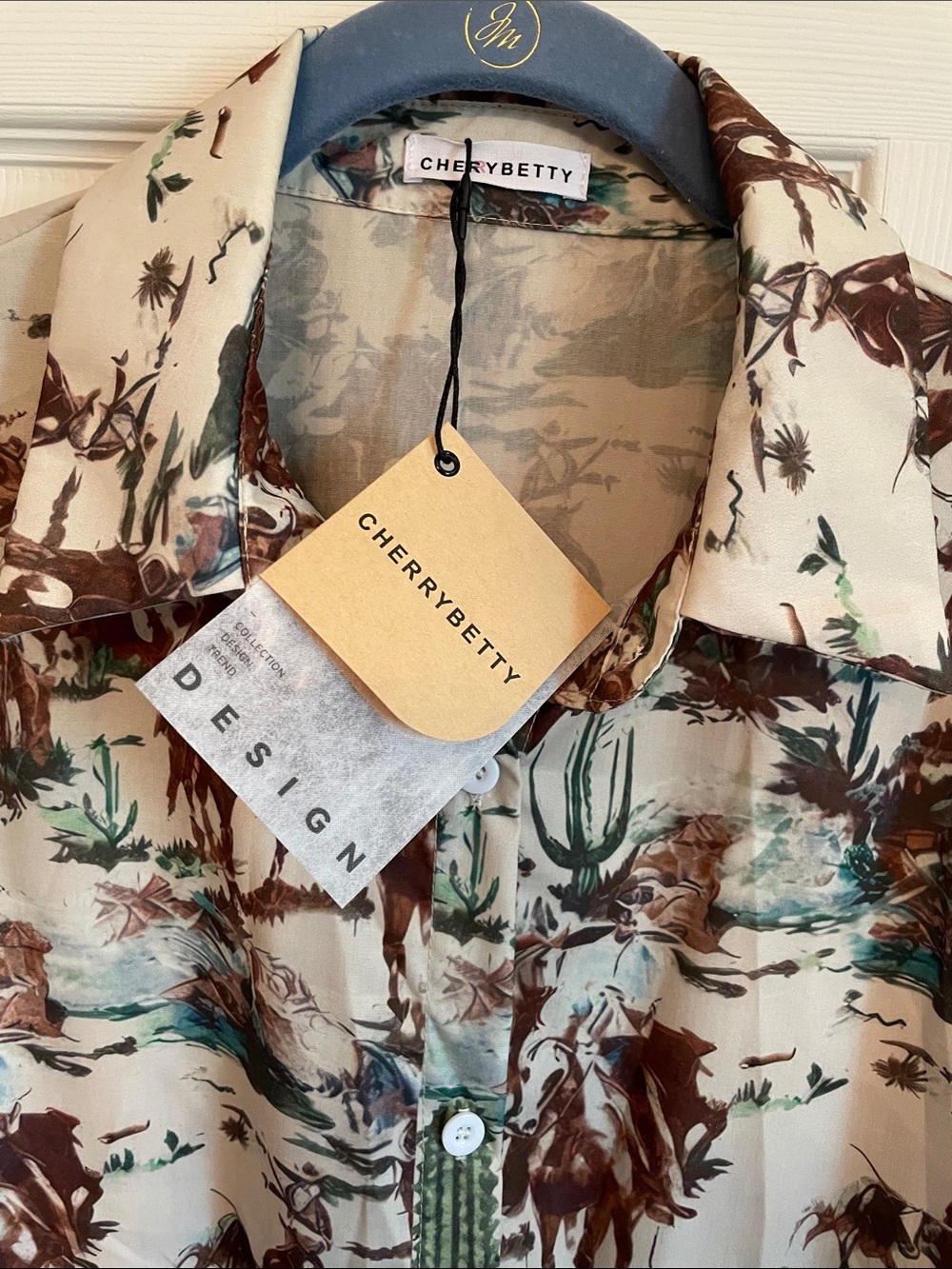 Women's Western  Button-Down Shirt in Beige and Brown